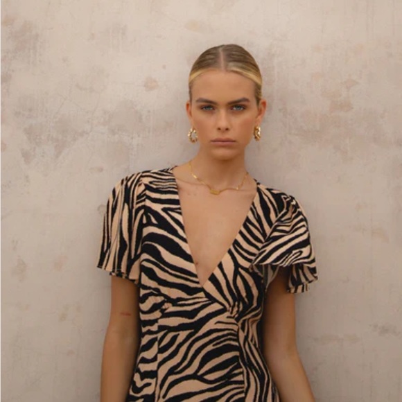 VRG GRL Drop The Print Bias Cut Maxi Dress, Size 8 - Picture 2 of 5